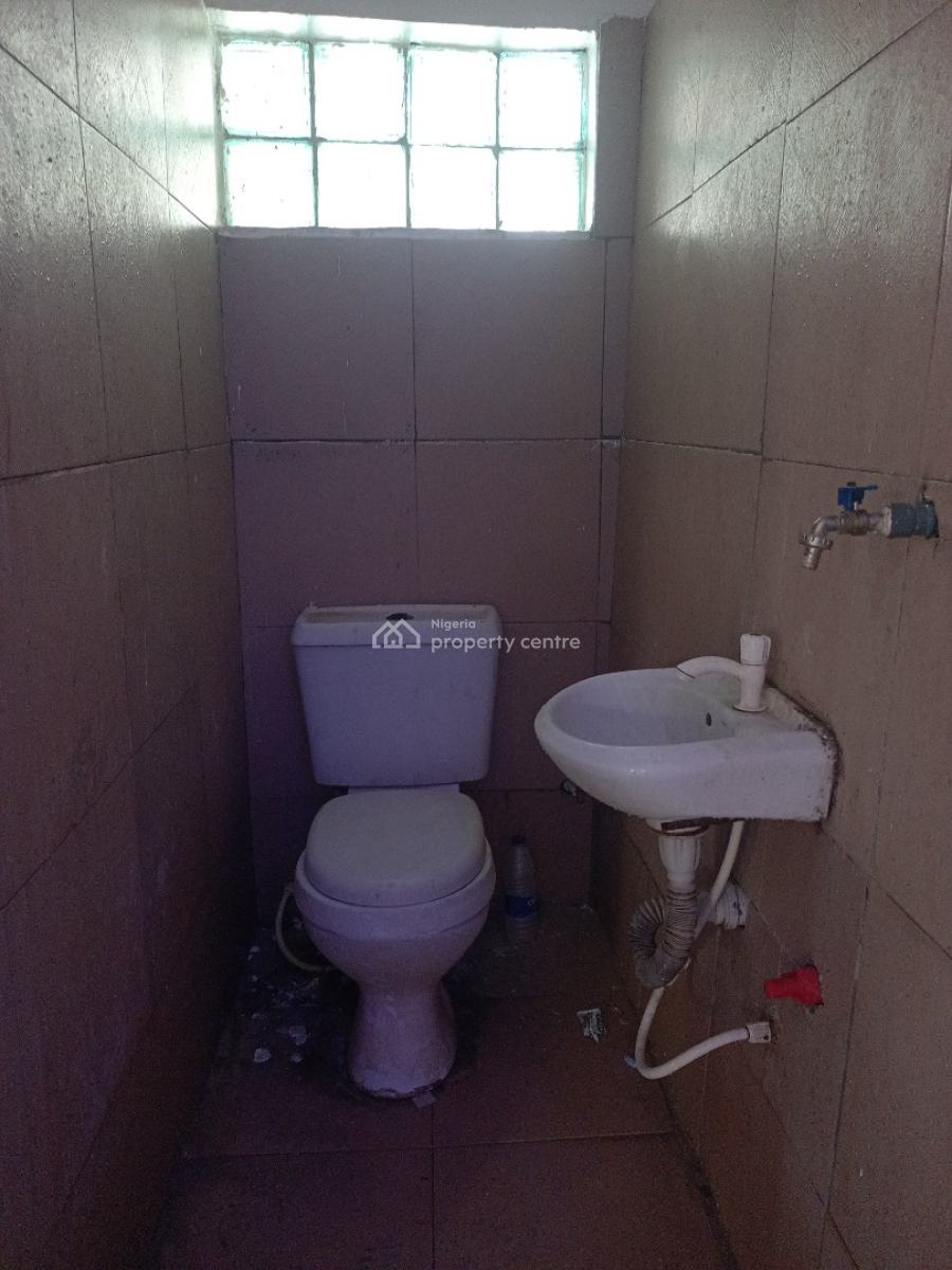 1 Room Self Contain Upstairs, Igboefon, Lekki, Lagos, Self Contain (single Rooms) for Rent