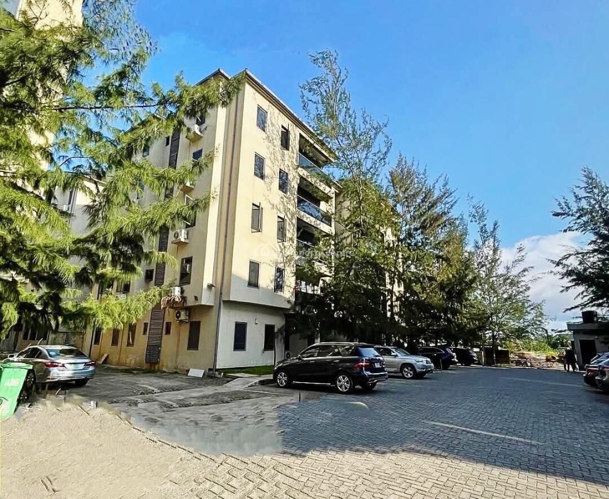 Spacious 3 Bedroom Apartment, Ikota, Lekki, Lagos, Flat / Apartment for Sale