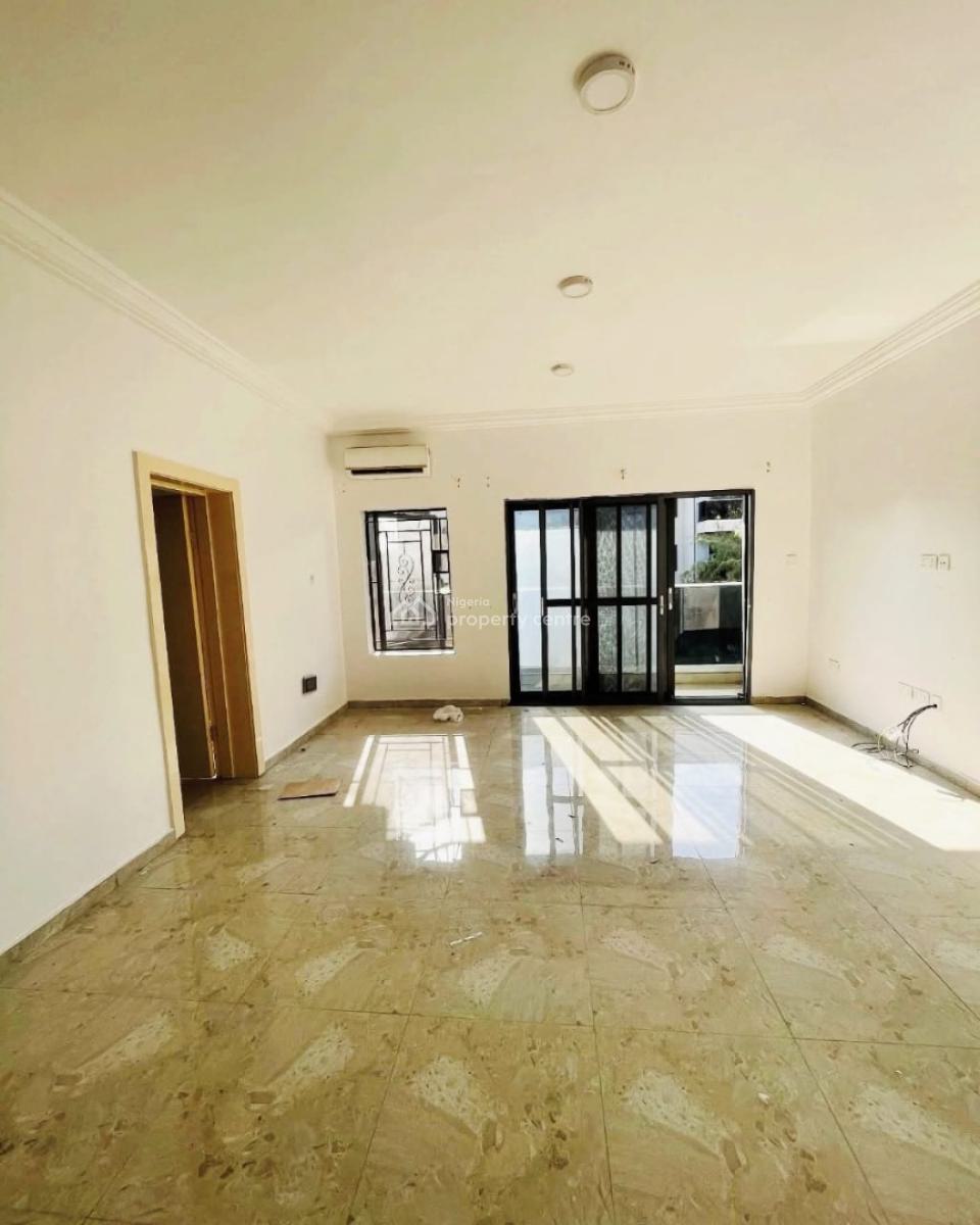 Spacious 3 Bedroom Apartment, Ikota, Lekki, Lagos, Flat / Apartment for Sale