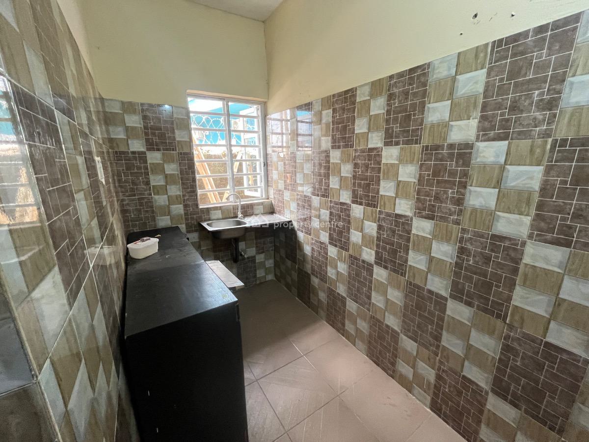 Mini Flat, Olowora, Magodo, Lagos, Mini Flat (room and Parlour) for Rent