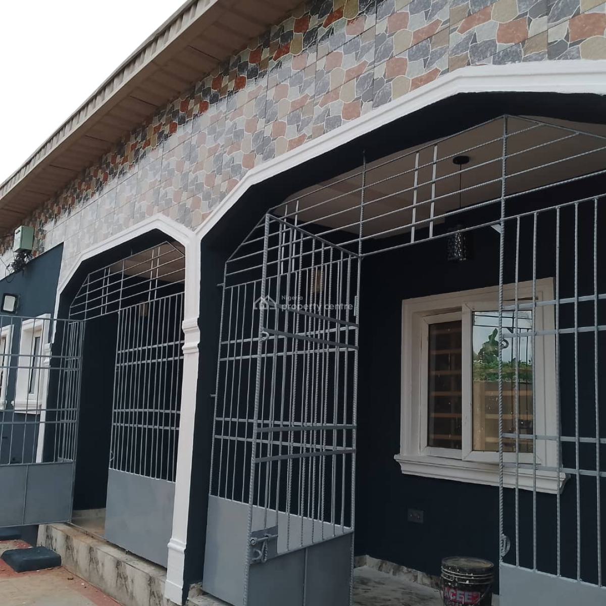 a Newly Built Room and Parlor, Lucky Fiber Road, Ikorodu, Lagos, Flat / Apartment for Rent