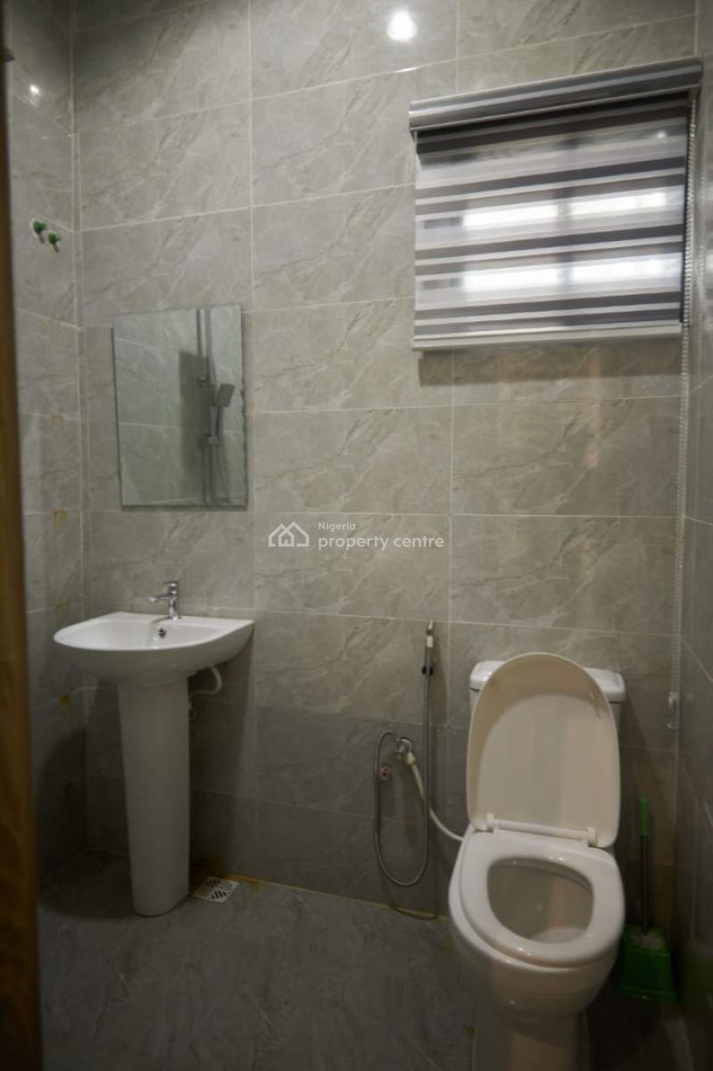 2 Bedroom Duplex, Magodo Phase 2 Shangisha Estate, Gra Phase 2, Magodo, Lagos, Flat / Apartment Short Let