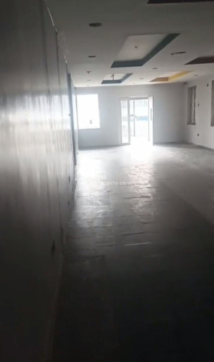 an Open Space, Ogunlana, Surulere, Lagos, Commercial Property for Rent