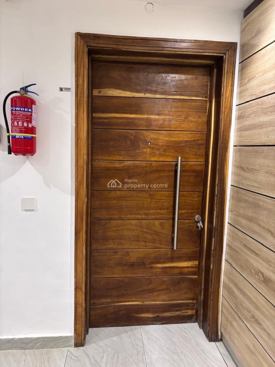 Luxury Newly Build 3-bedroom Flat with Bq, Periwinkle Estate,freedom Way, Lekki Phase 1, Lekki, Lagos, Block of Flats for Sale