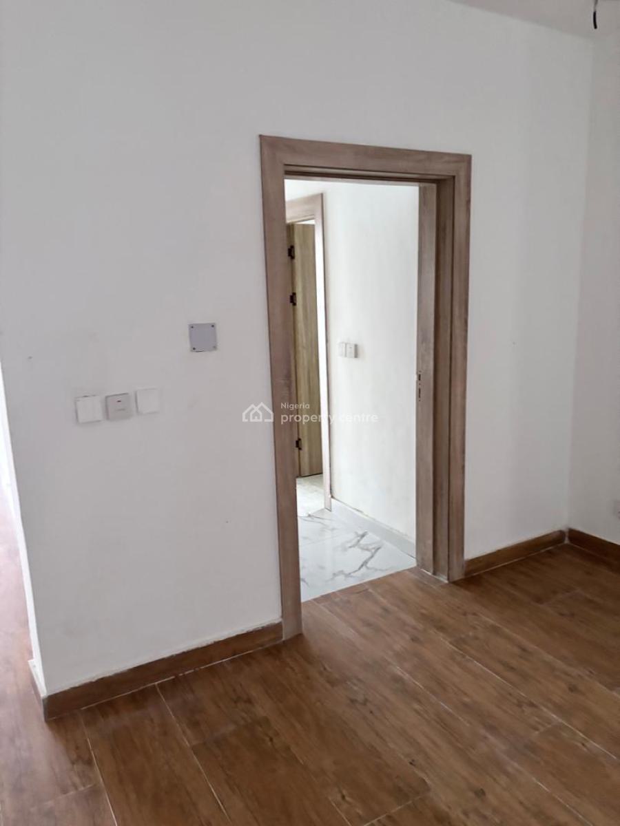 Luxury Newly Build 3-bedroom Flat with Bq, Periwinkle Estate,freedom Way, Lekki Phase 1, Lekki, Lagos, Block of Flats for Sale