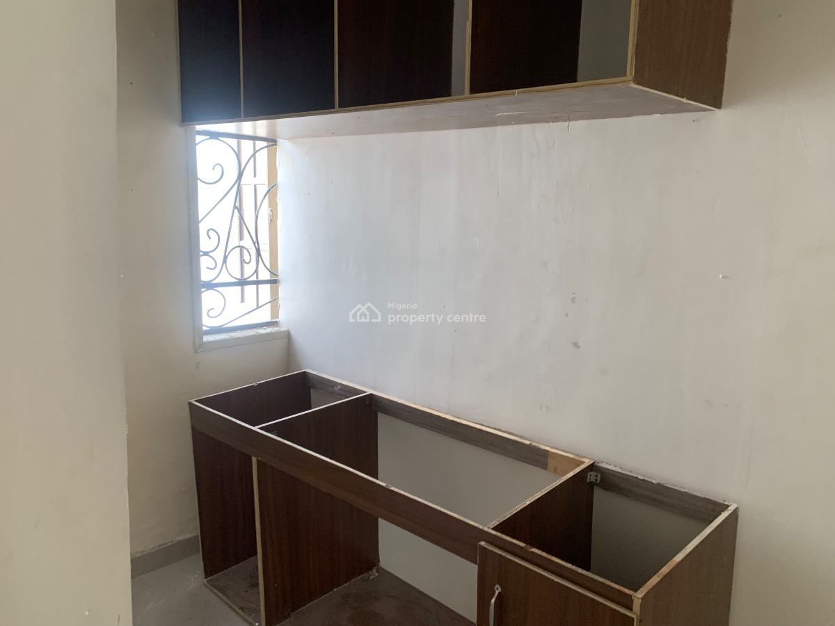 Self Contain, Paradise 3 Estate Chevron Drive, Lekki, Lagos, Self Contain (single Rooms) for Rent