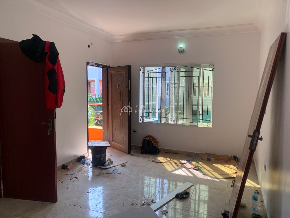 Self Contain, Paradise 3 Estate, Chevron Drive, Lekki, Lagos, Self Contain (single Rooms) for Rent