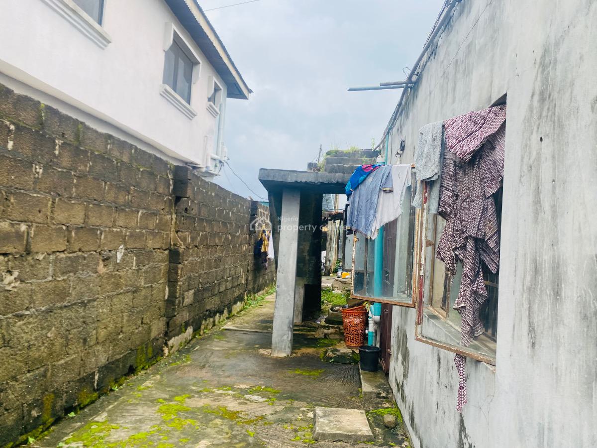 6 Bedrooms Bungalow Property, Pipeline Road, Idimu, Lagos, Detached Bungalow for Sale