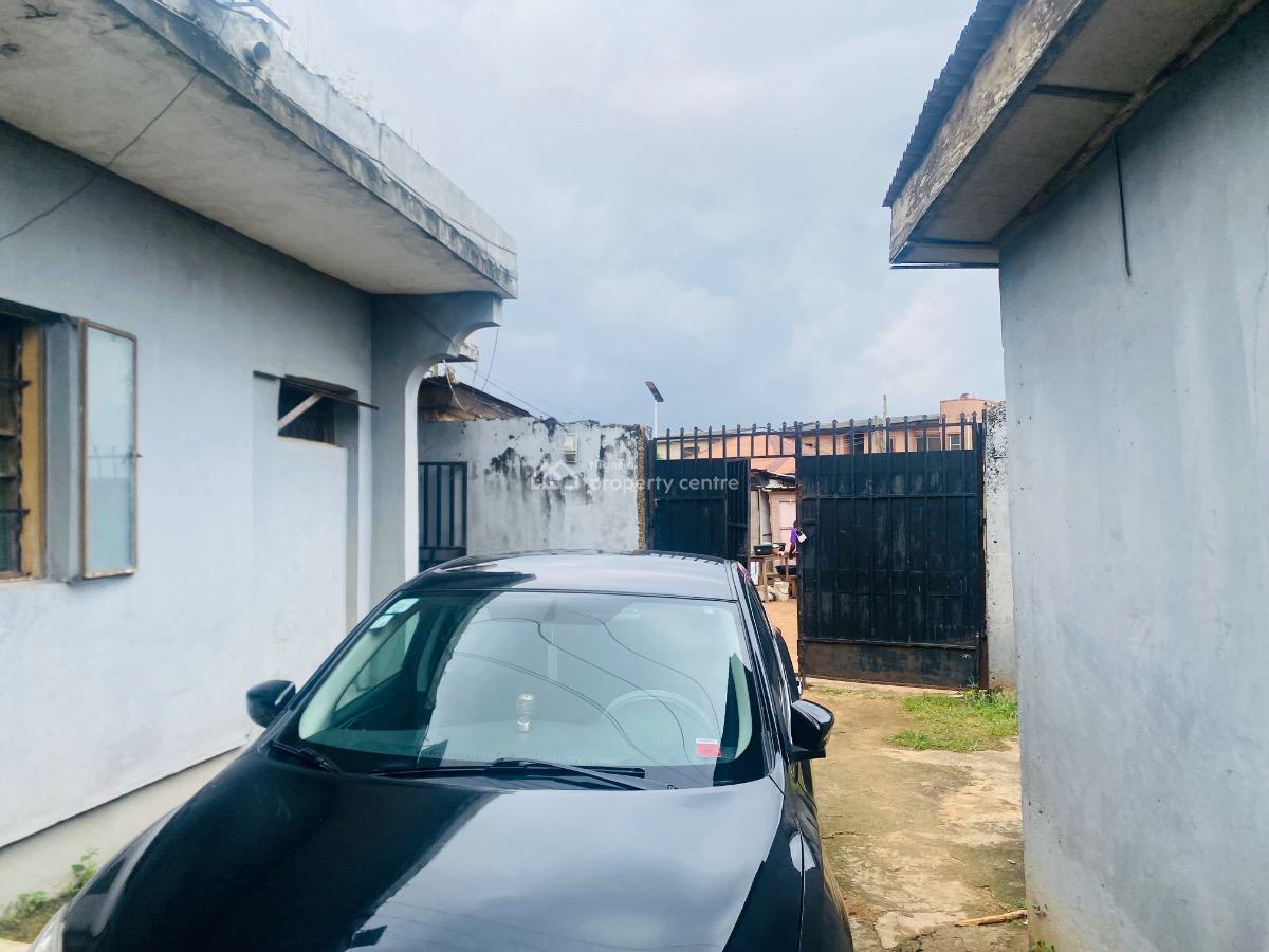 6 Bedrooms Bungalow Property, Pipeline Road, Idimu, Lagos, Detached Bungalow for Sale