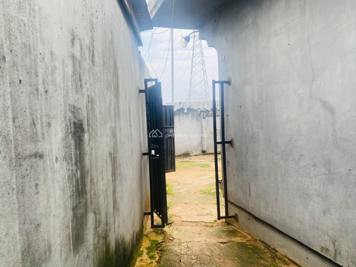 6 Bedrooms Bungalow Property, Pipeline Road, Idimu, Lagos, Detached Bungalow for Sale