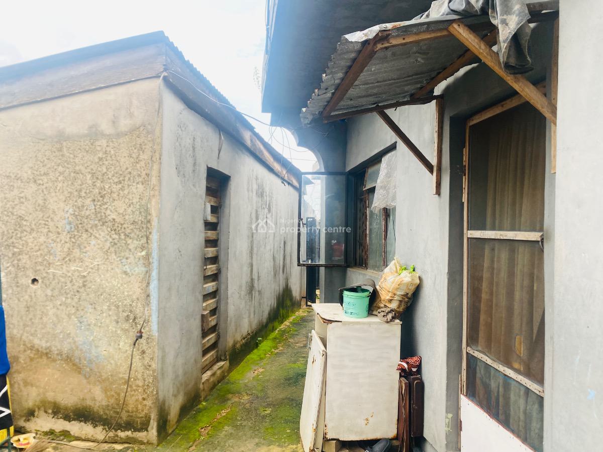 6 Bedrooms Bungalow Property, Pipeline Road, Idimu, Lagos, Detached Bungalow for Sale