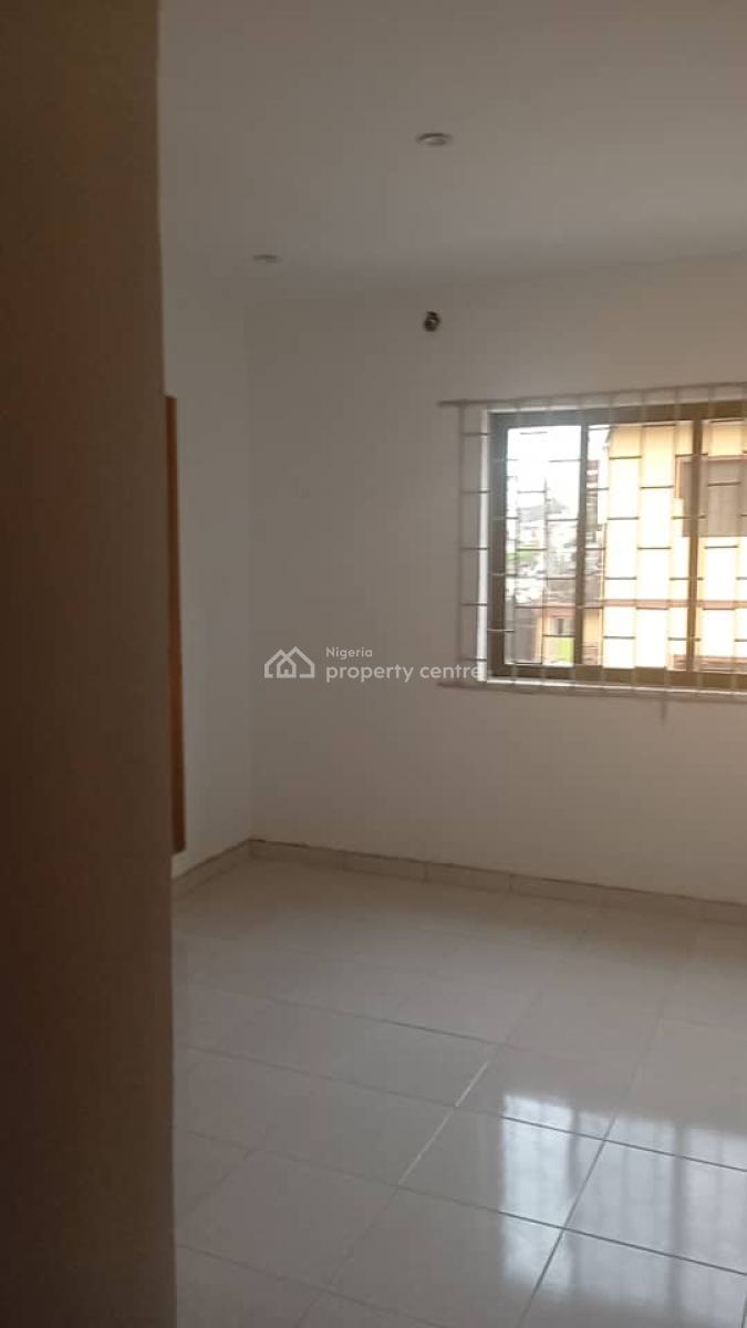 Newly Renovated 2 Bedroom Flat with All Rooms Ensuite, Omole Phase 2, Ikeja, Lagos, Flat / Apartment for Rent