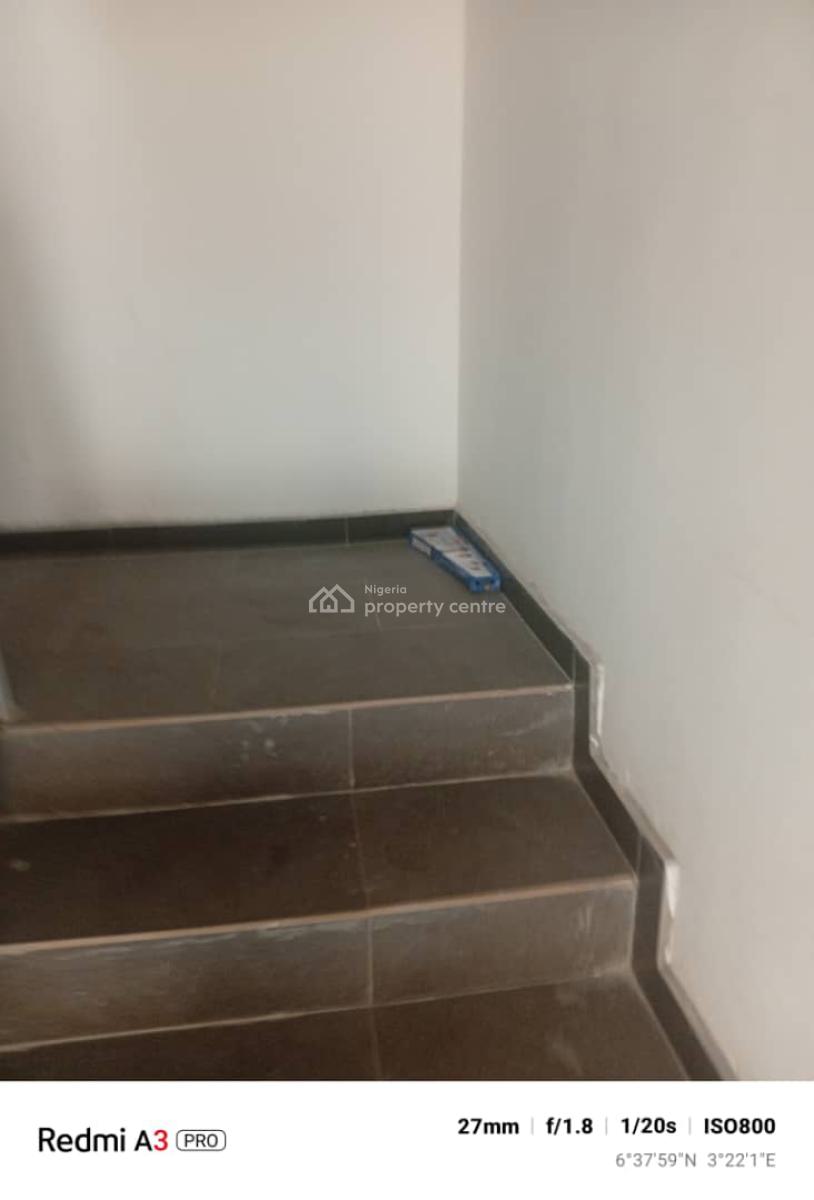 Newly Renovated 2 Bedroom Flat with All Rooms Ensuite, Omole Phase 2, Ikeja, Lagos, Flat / Apartment for Rent