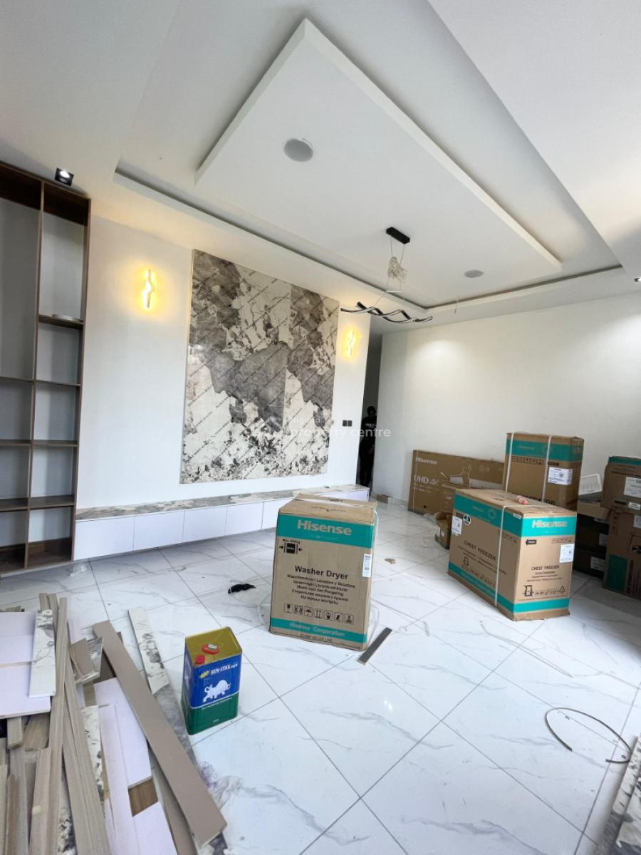 Classic 2 Bedroom Apartment with Pool and Gym, Ologolo, Lekki, Lagos, Flat / Apartment for Sale