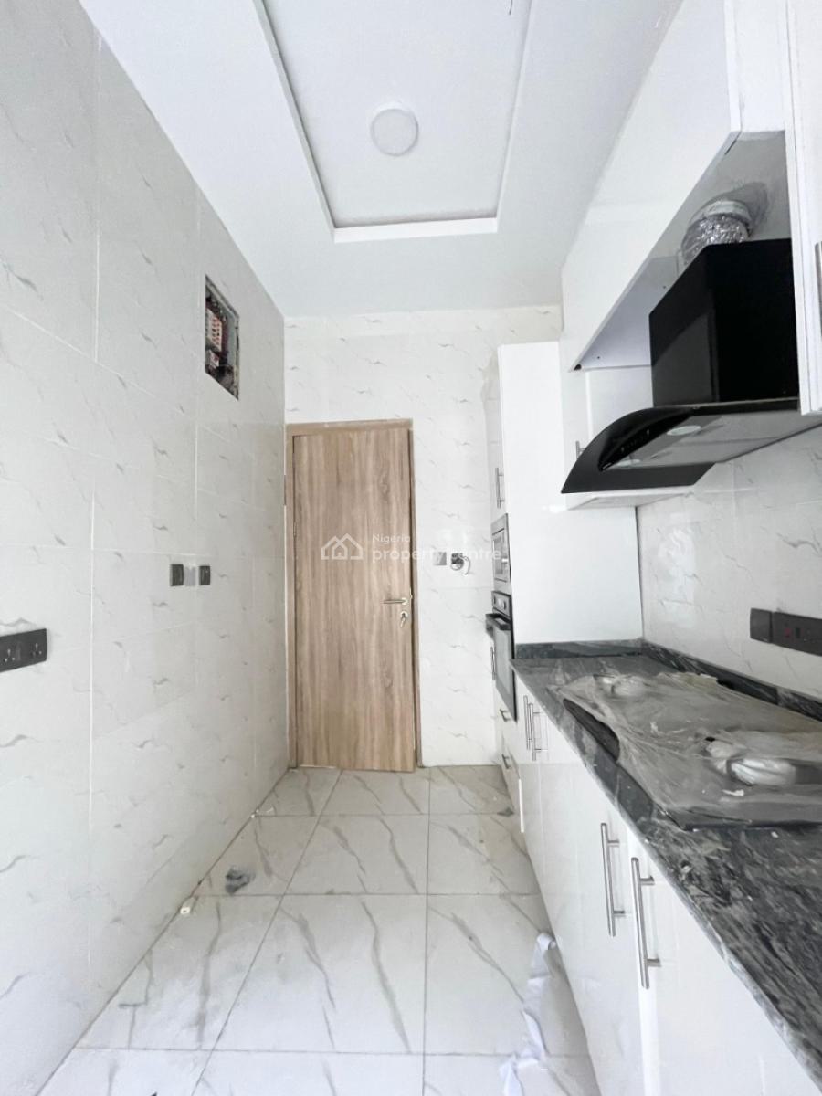 Classic 2 Bedroom Apartment with Pool and Gym, Ologolo, Lekki, Lagos, Flat / Apartment for Sale