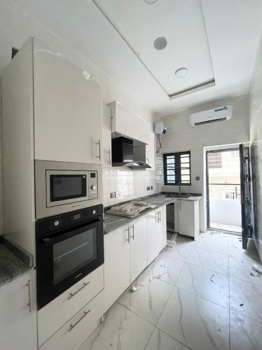 Classic 2 Bedroom Apartment with Pool and Gym, Ologolo, Lekki, Lagos, Flat / Apartment for Sale