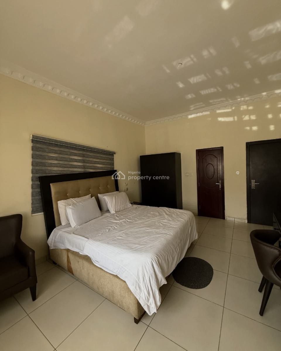 Furnished 16-room Guest House, Victoria Island (vi), Lagos, Hotel / Guest House for Rent