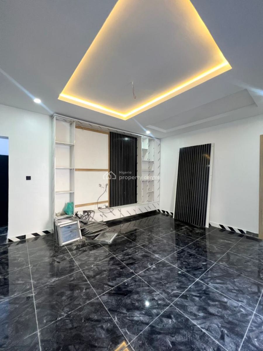 Lovely 2 Bedroom Serviced Apartment in a Secure Estate, Ologolo, Lekki, Lagos, Flat / Apartment for Sale