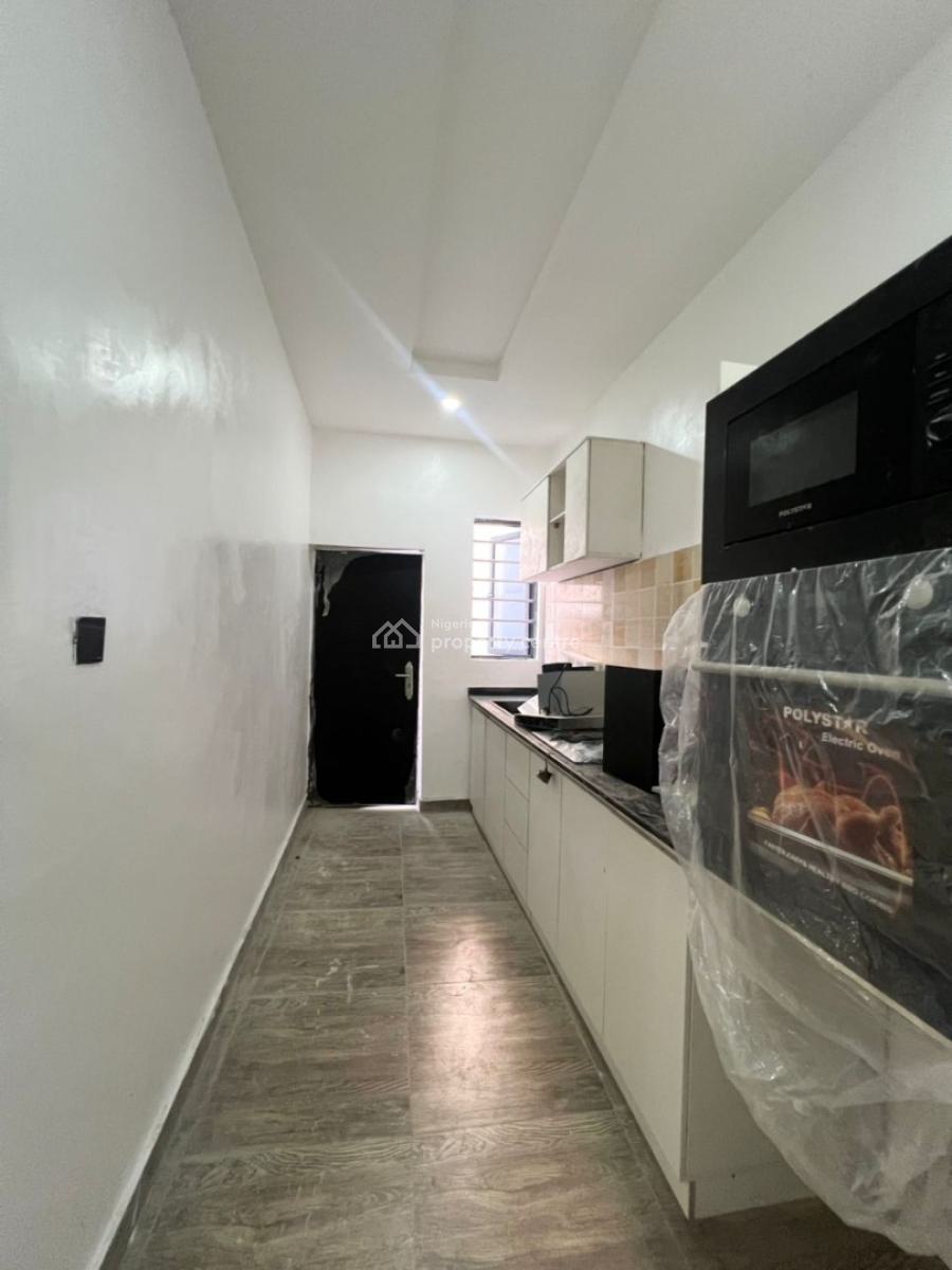 Lovely 2 Bedroom Serviced Apartment in a Secure Estate, Ologolo, Lekki, Lagos, Flat / Apartment for Sale