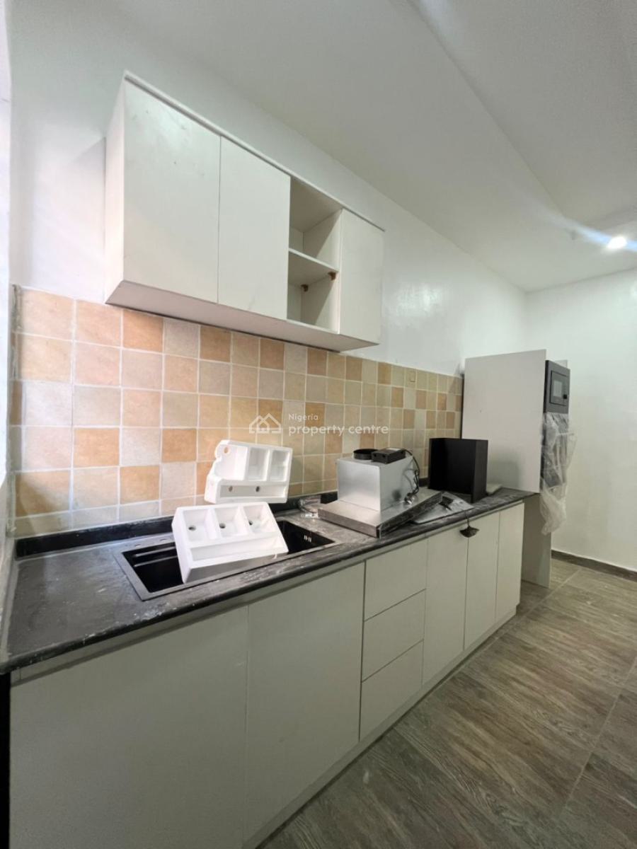 Lovely 2 Bedroom Serviced Apartment in a Secure Estate, Ologolo, Lekki, Lagos, Flat / Apartment for Sale