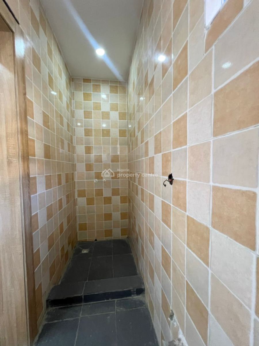 Lovely 2 Bedroom Serviced Apartment in a Secure Estate, Ologolo, Lekki, Lagos, Flat / Apartment for Sale