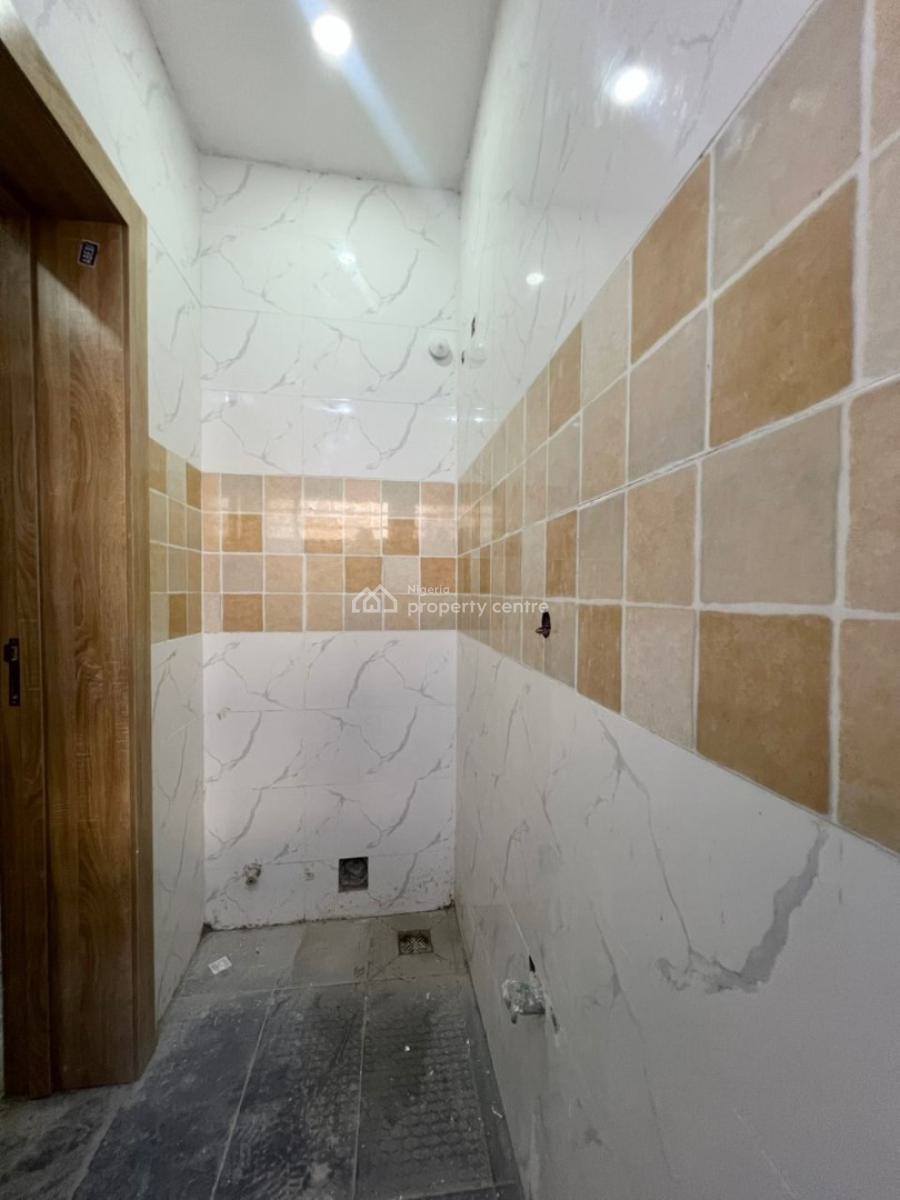 Lovely 2 Bedroom Serviced Apartment in a Secure Estate, Ologolo, Lekki, Lagos, Flat / Apartment for Sale