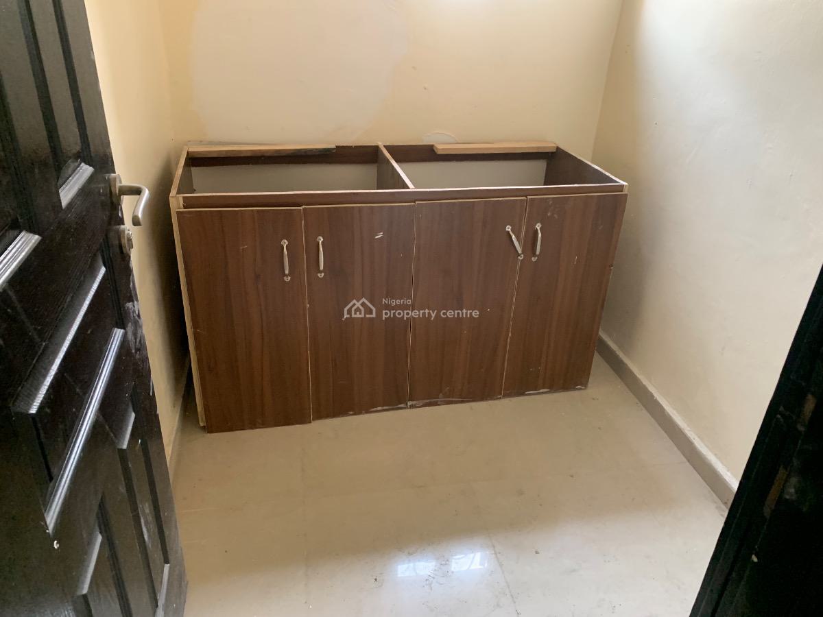 Self Contain (studio), Paradise 3 Estate Chevron Drive, Lekki, Lagos, Self Contain (single Rooms) for Rent