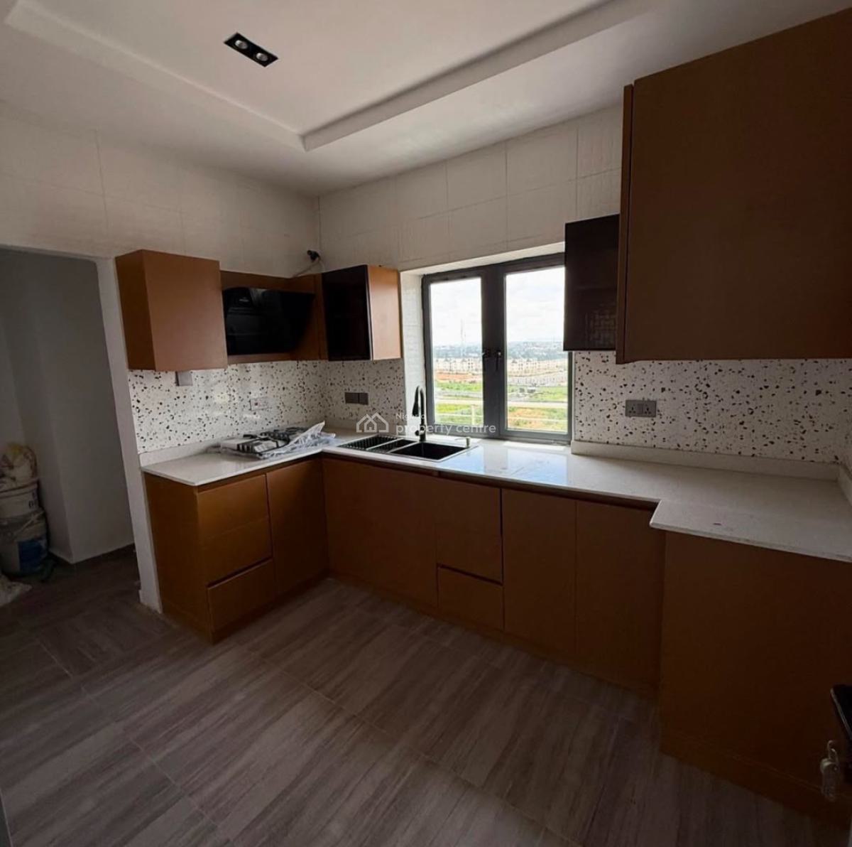 2 Bedroom Penthouse, Lugbe District, Abuja, Flat / Apartment for Sale