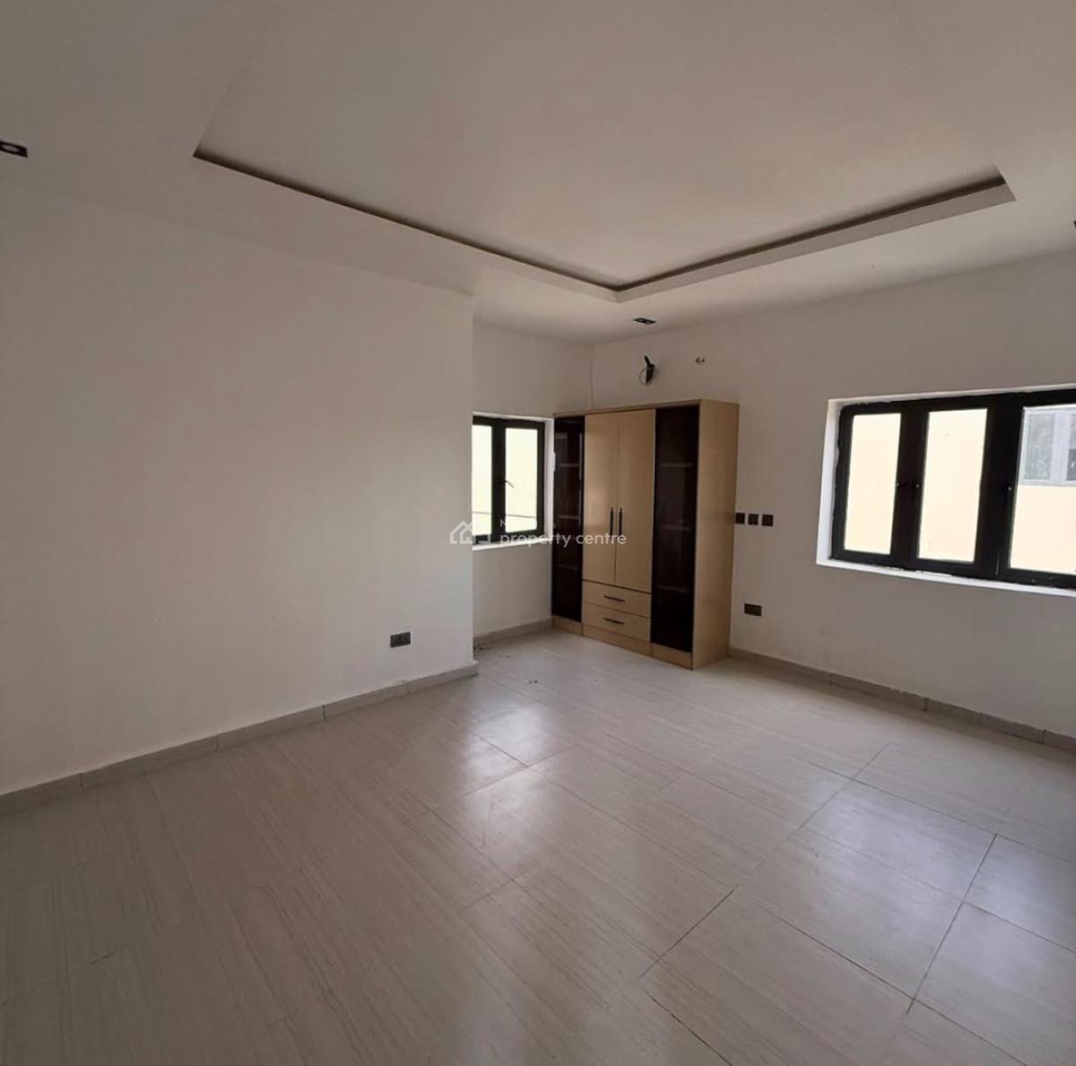 2 Bedroom Penthouse, Lugbe District, Abuja, Flat / Apartment for Sale