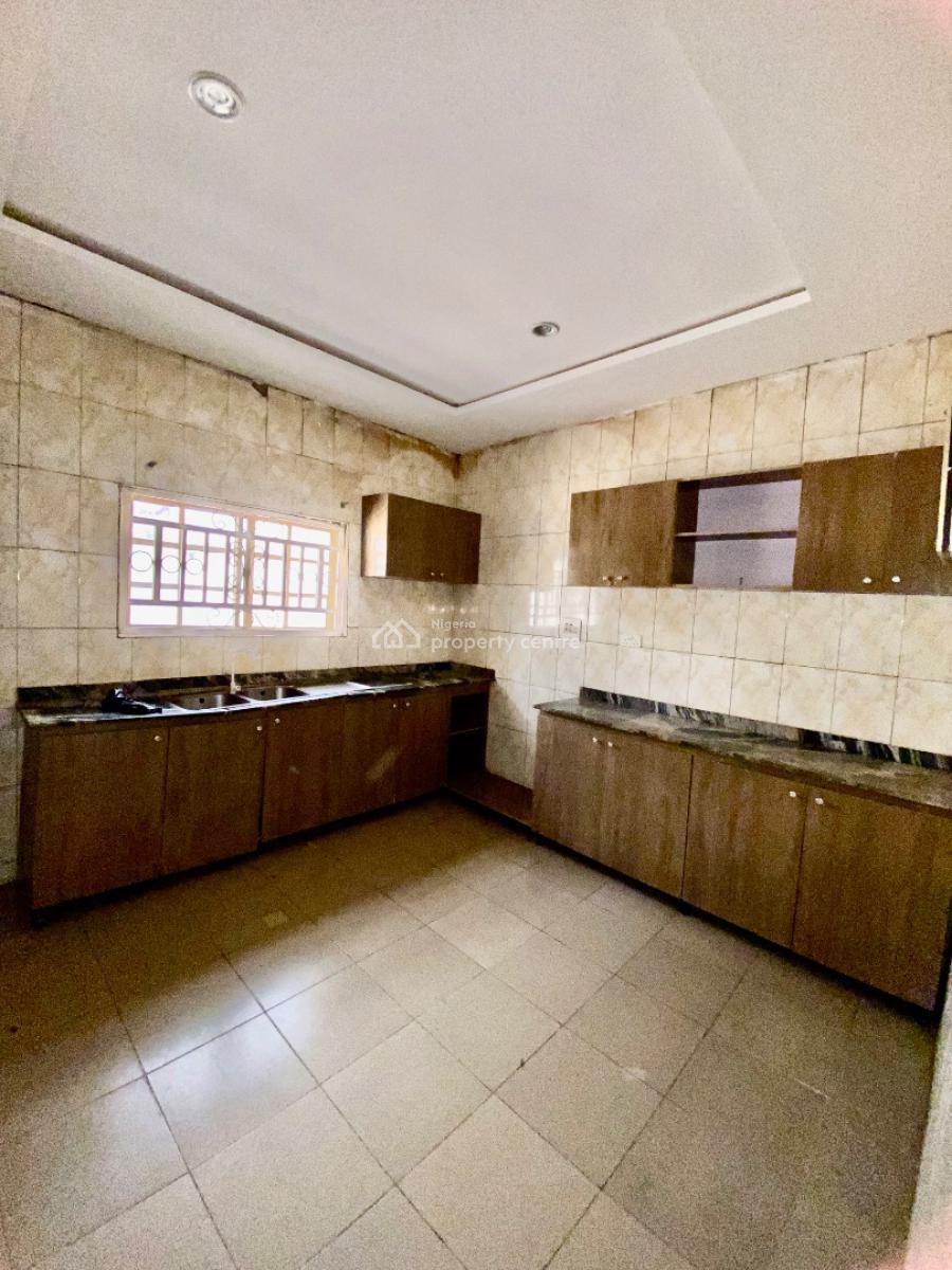 Very Massive and Spacious Three (3) Bedroom Detached House, Lokogoma District, Abuja, Detached Bungalow for Rent