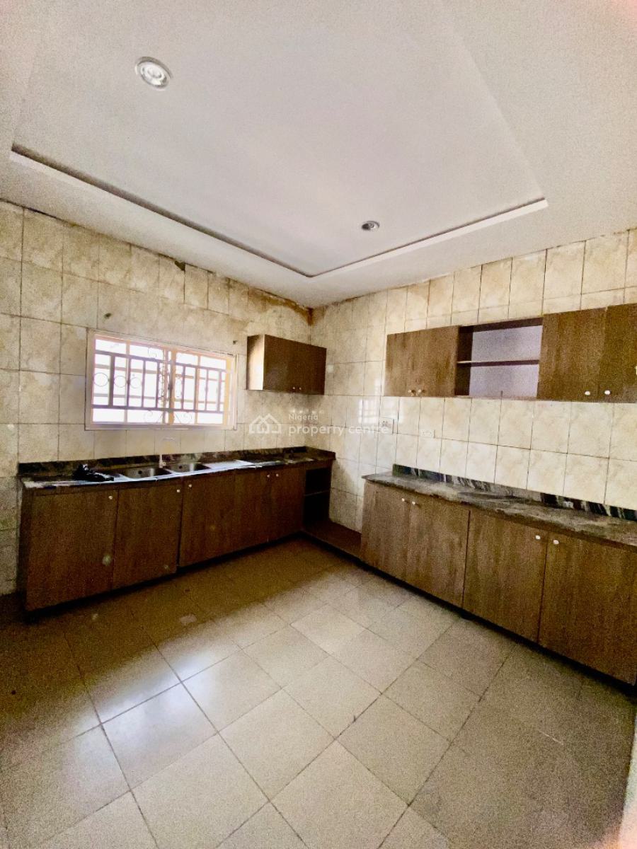 Very Massive and Spacious Three (3) Bedroom Detached House, Lokogoma District, Abuja, Detached Bungalow for Rent