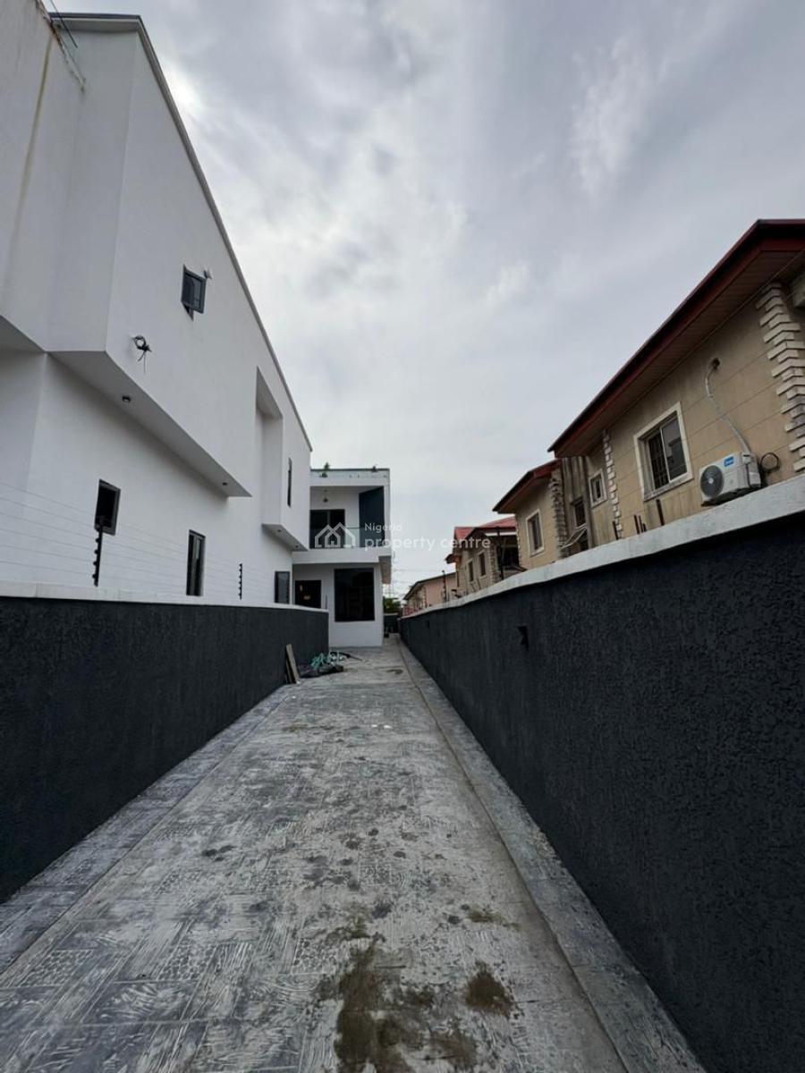 Well Built & Secure! 4-bedroom Semi-detached Duplex with Bq, Ajah, Lagos, Semi-detached Duplex for Sale