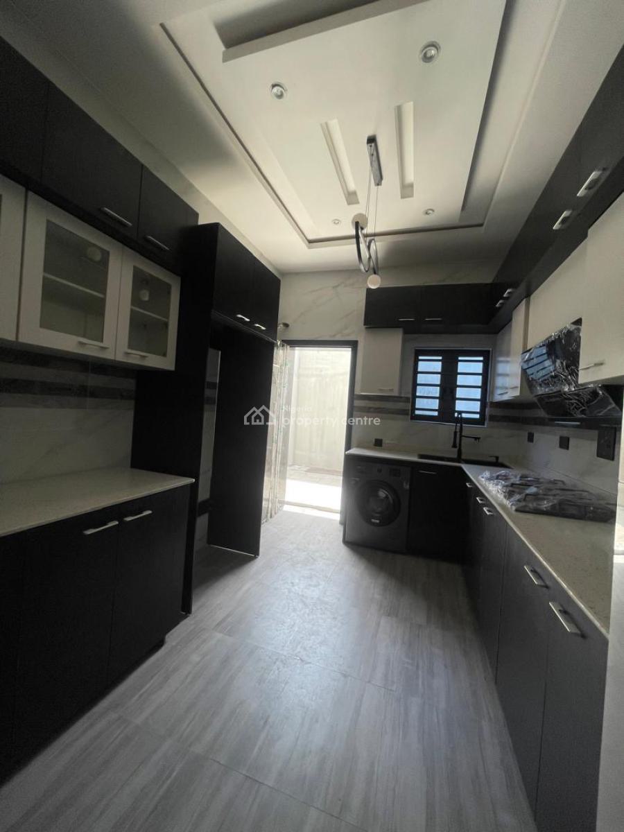 Newly Built 3 Bedroom  Apartment Bq, Maryland, Lagos, Flat / Apartment for Rent