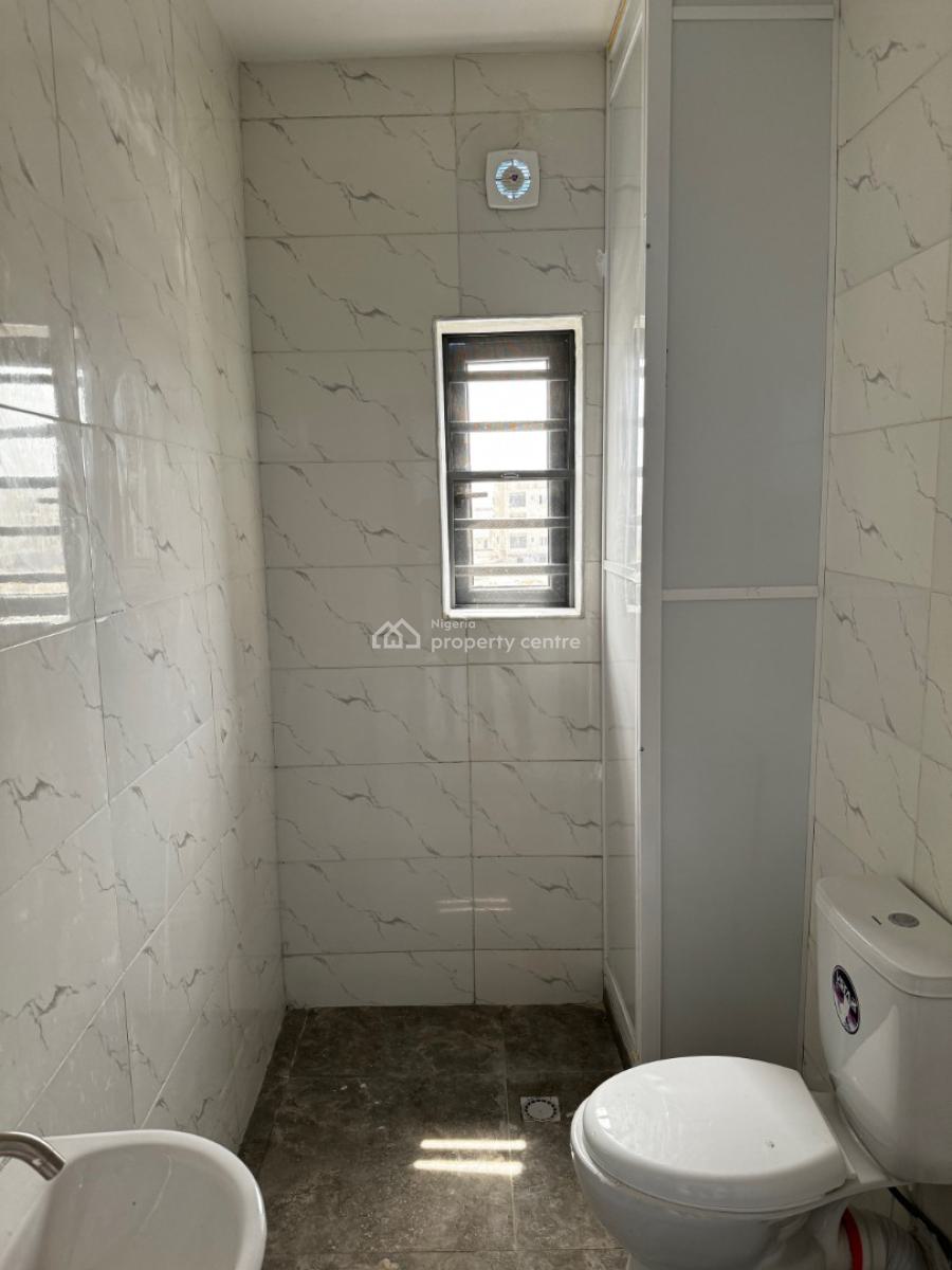 Spacious 1 Bedroom Flat, Sapphire Court Mews, Behind Richmond Gate Ii, Ikate, Lekki, Lagos, Flat / Apartment for Sale