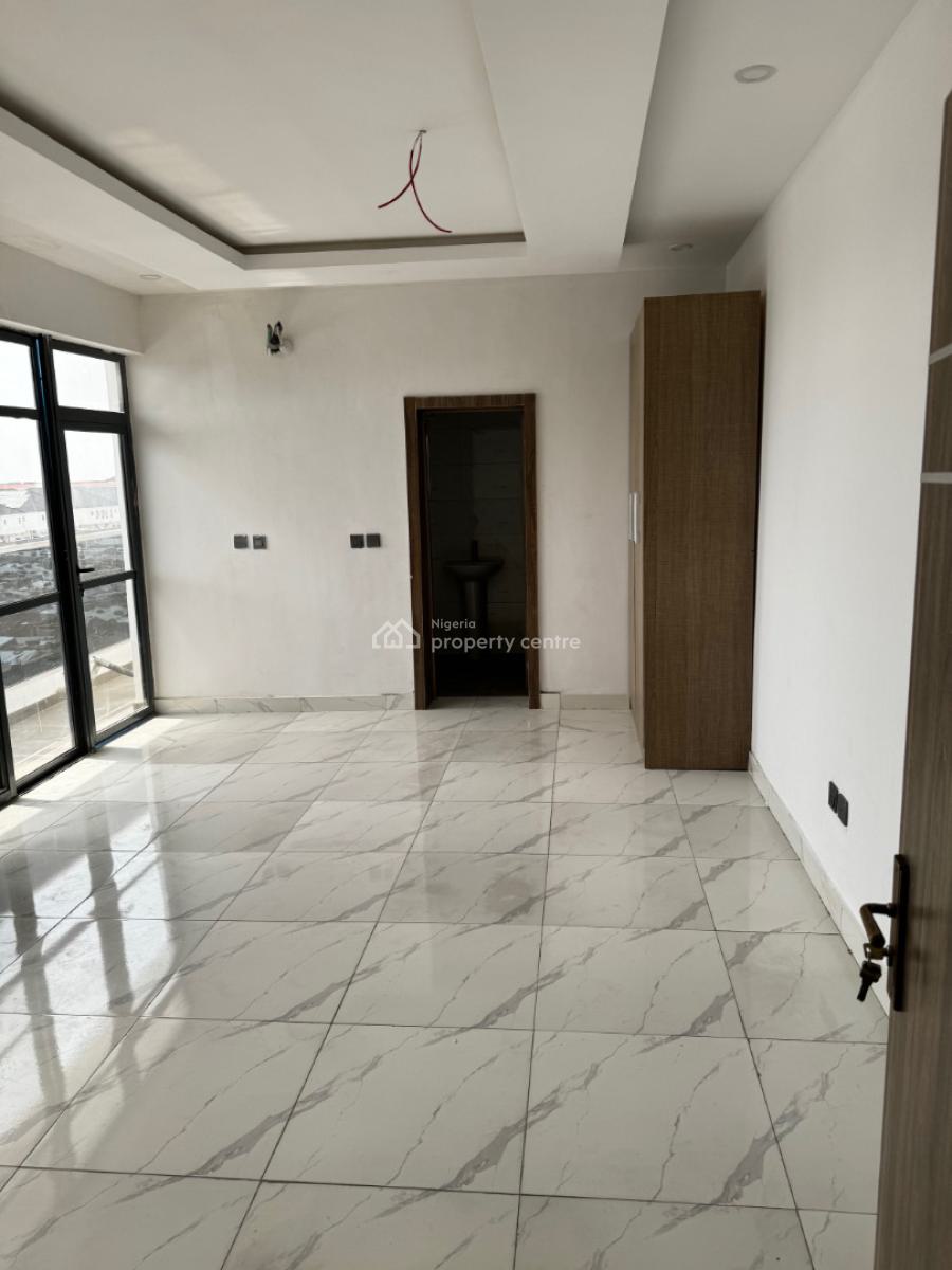 Spacious 1 Bedroom Flat, Sapphire Court Mews, Behind Richmond Gate Ii, Ikate, Lekki, Lagos, Flat / Apartment for Sale