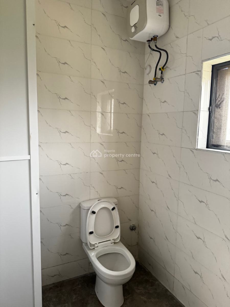 Spacious 1 Bedroom Flat, Sapphire Court Mews, Behind Richmond Gate Ii, Ikate, Lekki, Lagos, Flat / Apartment for Sale