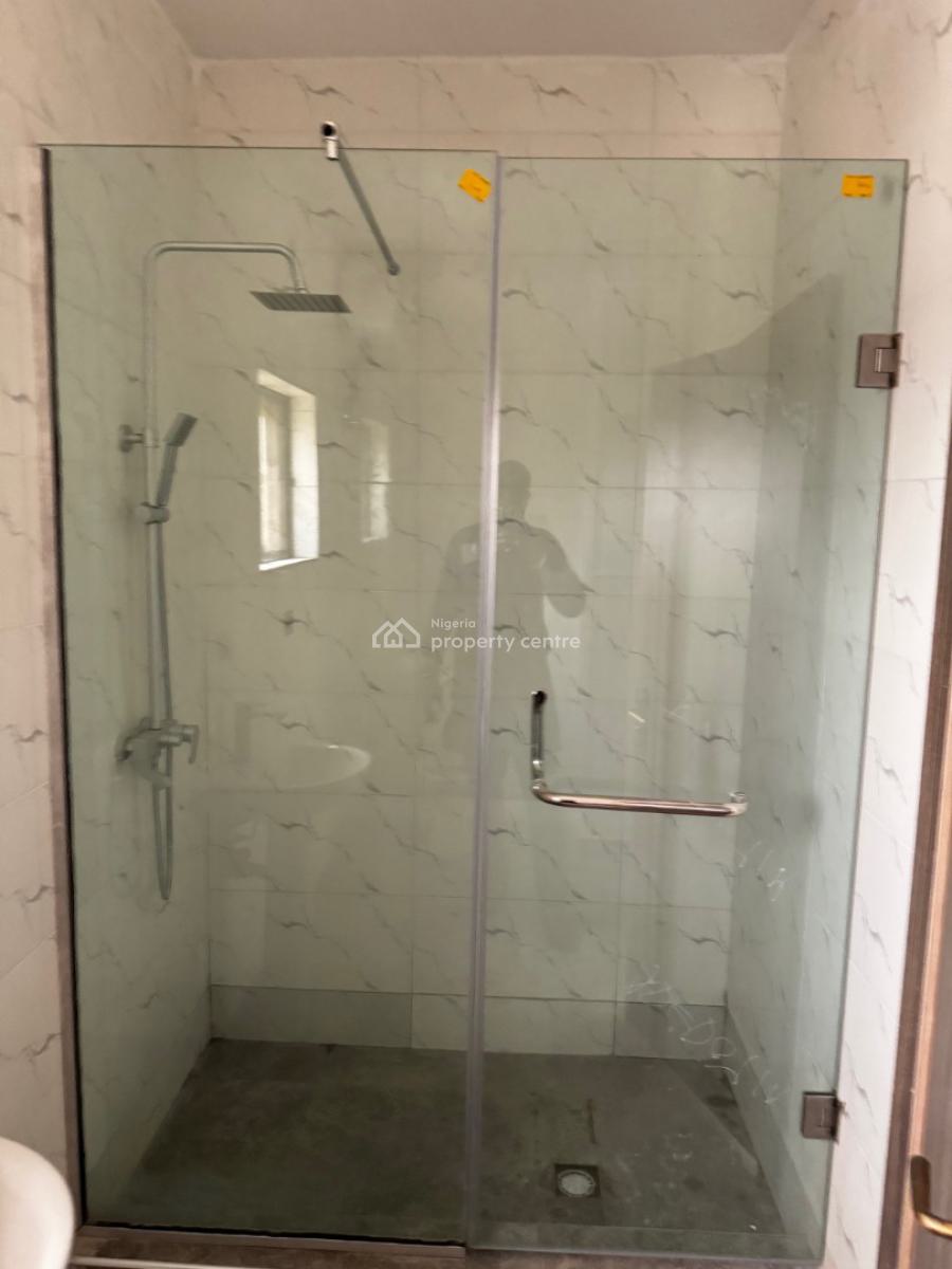 Spacious 1 Bedroom Flat, Sapphire Court Mews, Behind Richmond Gate Ii, Ikate, Lekki, Lagos, Flat / Apartment for Sale