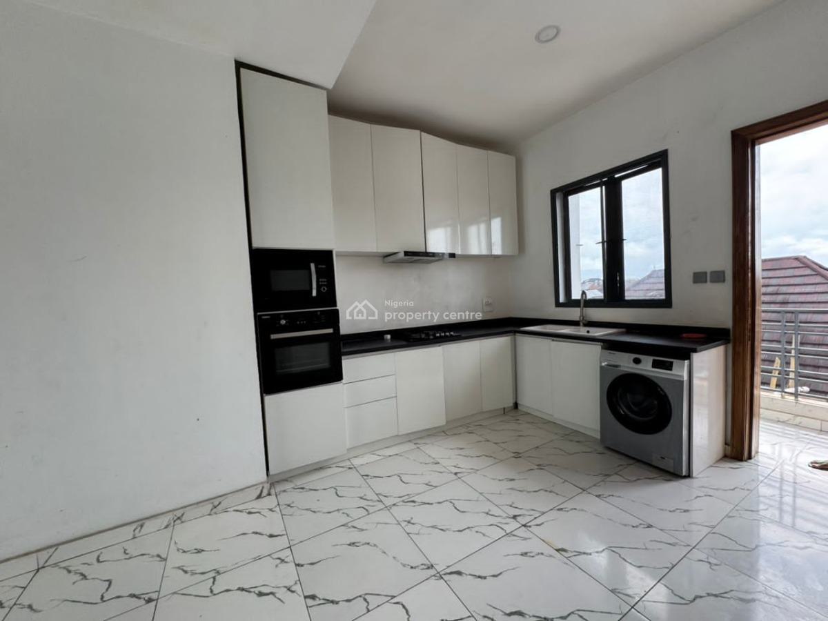 Well Structured 2 Bedroom Apartment, Bridge Gate Estate, Agungi, Lekki, Lagos, Flat / Apartment for Sale