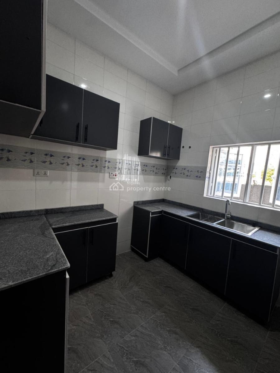 2 Bedroom Apartment, Dawaki, Gwarinpa, Abuja, Flat / Apartment for Rent