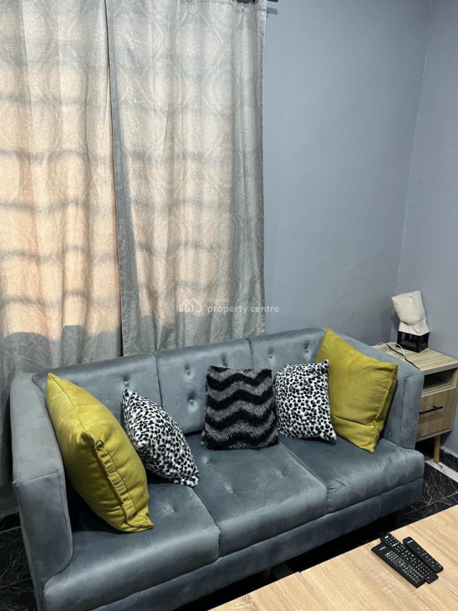 Neatly Used Furnished One Bedroom Apartment, Pedro Road, Gbagada, Lagos, Mini Flat (room and Parlour) for Rent