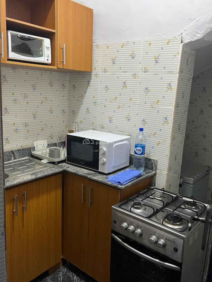 Neatly Used Furnished One Bedroom Apartment, Pedro Road, Gbagada, Lagos, Mini Flat (room and Parlour) for Rent