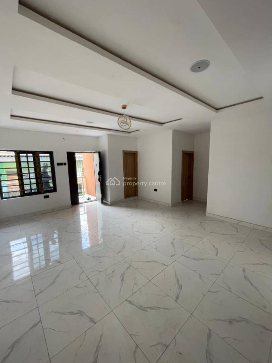 Lovely 3 Bedroom Apartment in a Serene Environment Perfect for Residential, Surulere, Lagos, Flat / Apartment for Sale