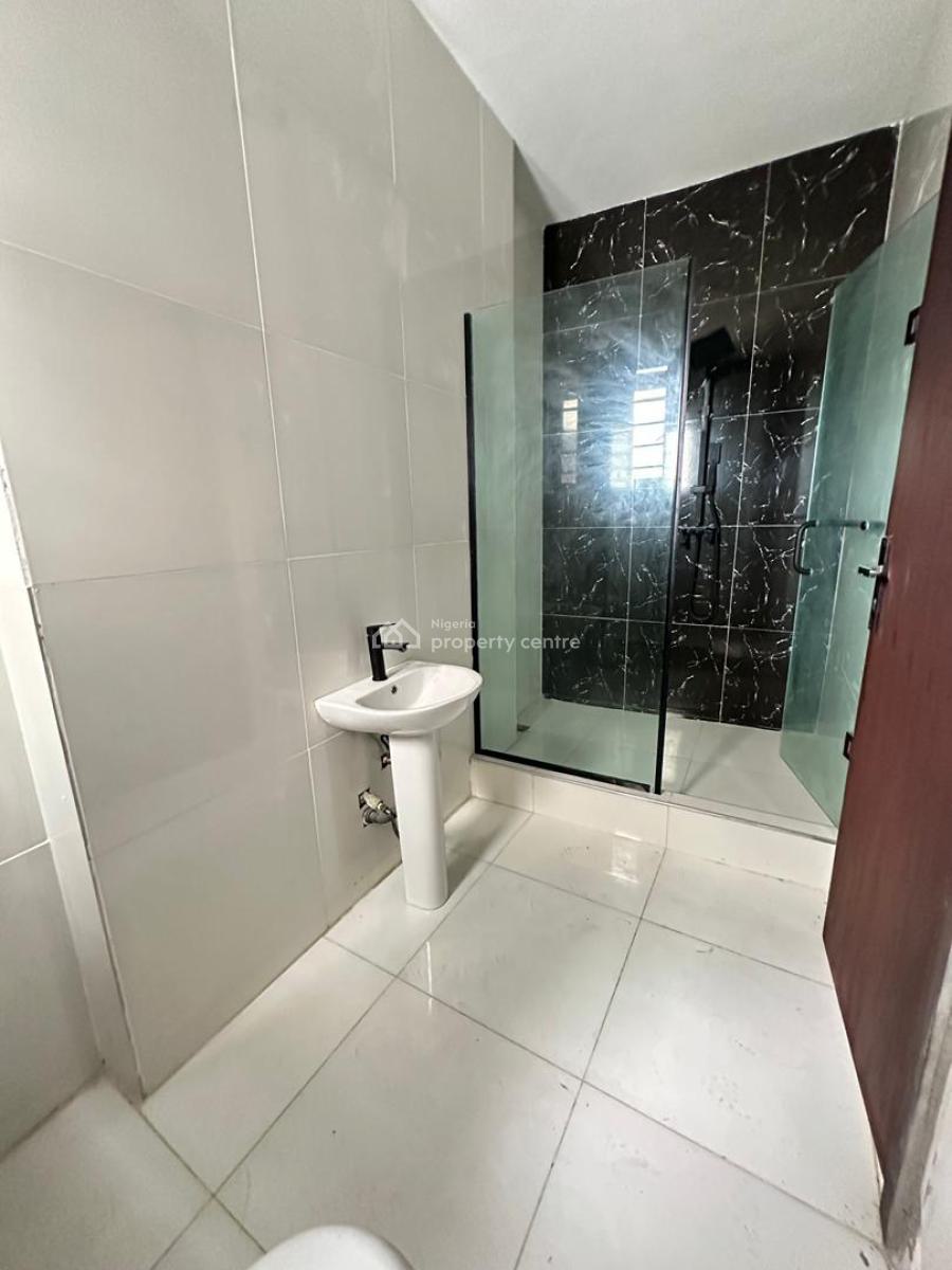 Exquisite Spacious 5 Bedroom Fully Detached Duplex with Bq and Pool ., 5 Bedroom in a Serene Environment with C of O , 2nd Toll Gate Lekki, Lekki, Lagos, Detached Duplex for Sale