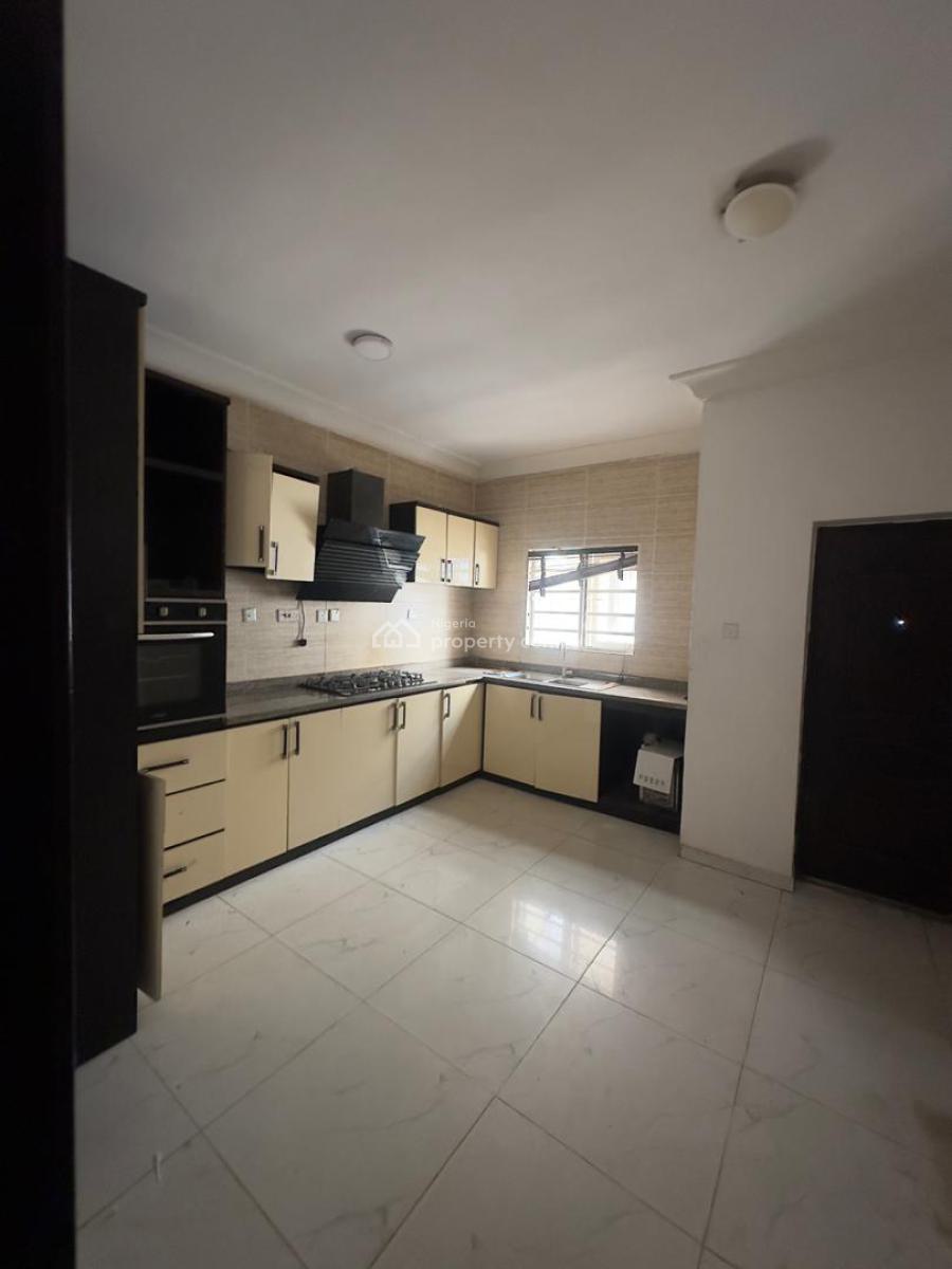 Neatly Built 3 Bedroom Apartment, Ikate, Lekki, Lagos, Flat / Apartment for Sale
