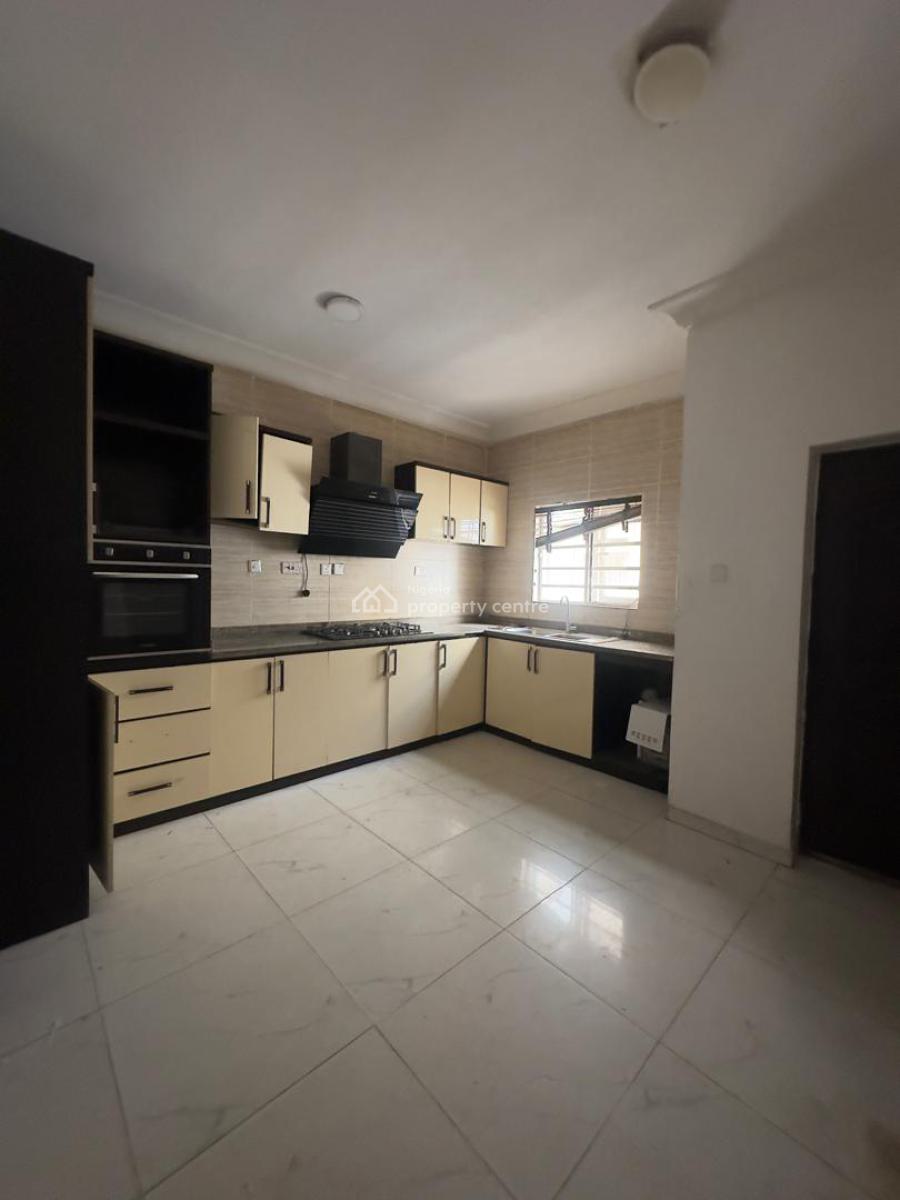 Neatly Built 3 Bedroom Apartment, Ikate, Lekki, Lagos, Flat / Apartment for Sale