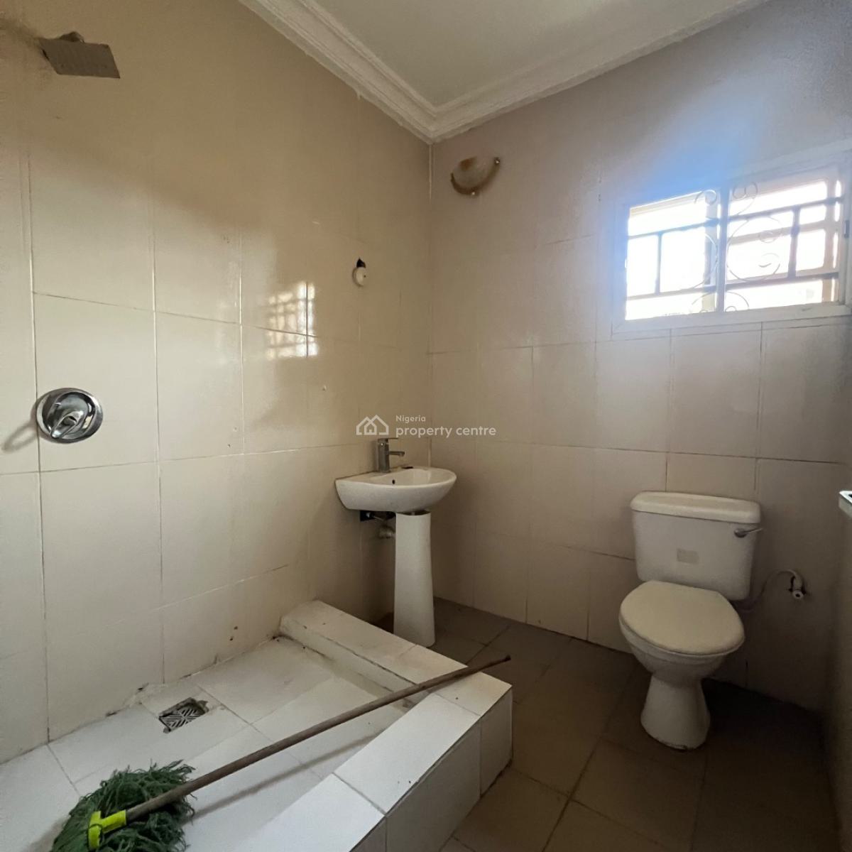 4 Bedroom Semi Detached Duplex & Bq, Osapa, Lekki, Lagos, Semi-detached Duplex for Rent