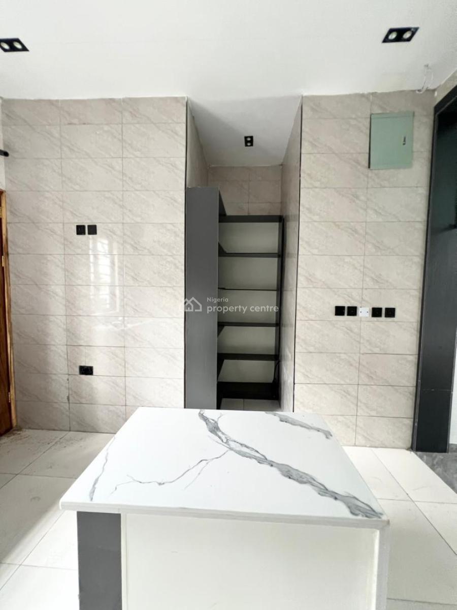 4 Bedrooms Semi Detached with Bq, Ikota, Lekki, Lagos, Semi-detached Duplex for Sale