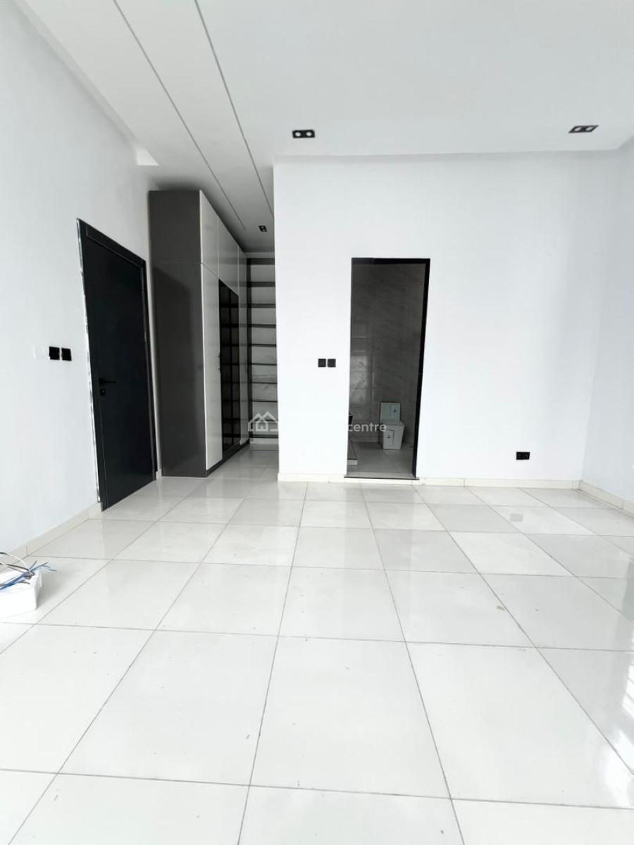 4 Bedrooms Semi Detached with Bq, Ikota, Lekki, Lagos, Semi-detached Duplex for Sale