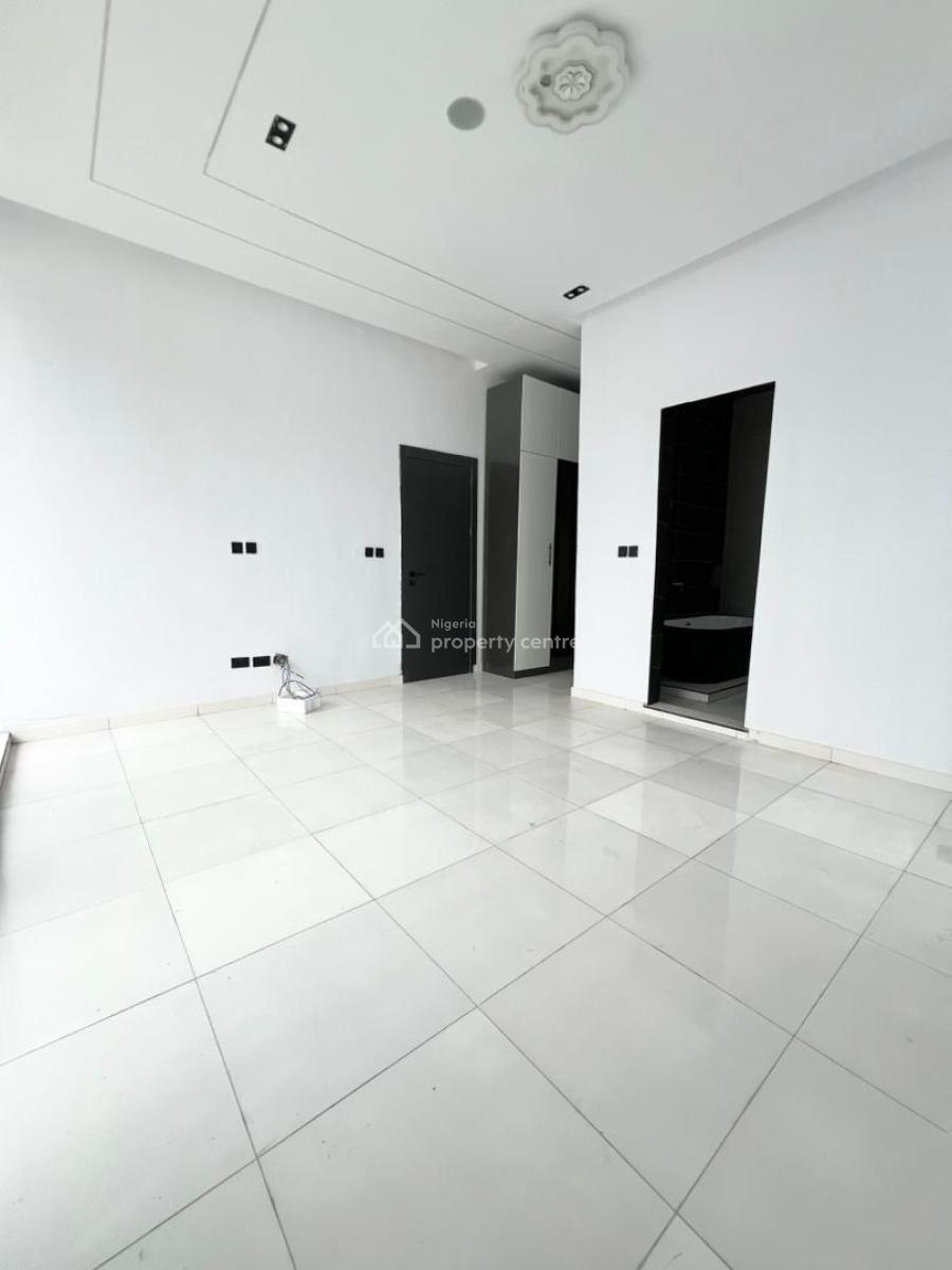 4 Bedrooms Semi Detached with Bq, Ikota, Lekki, Lagos, Semi-detached Duplex for Sale