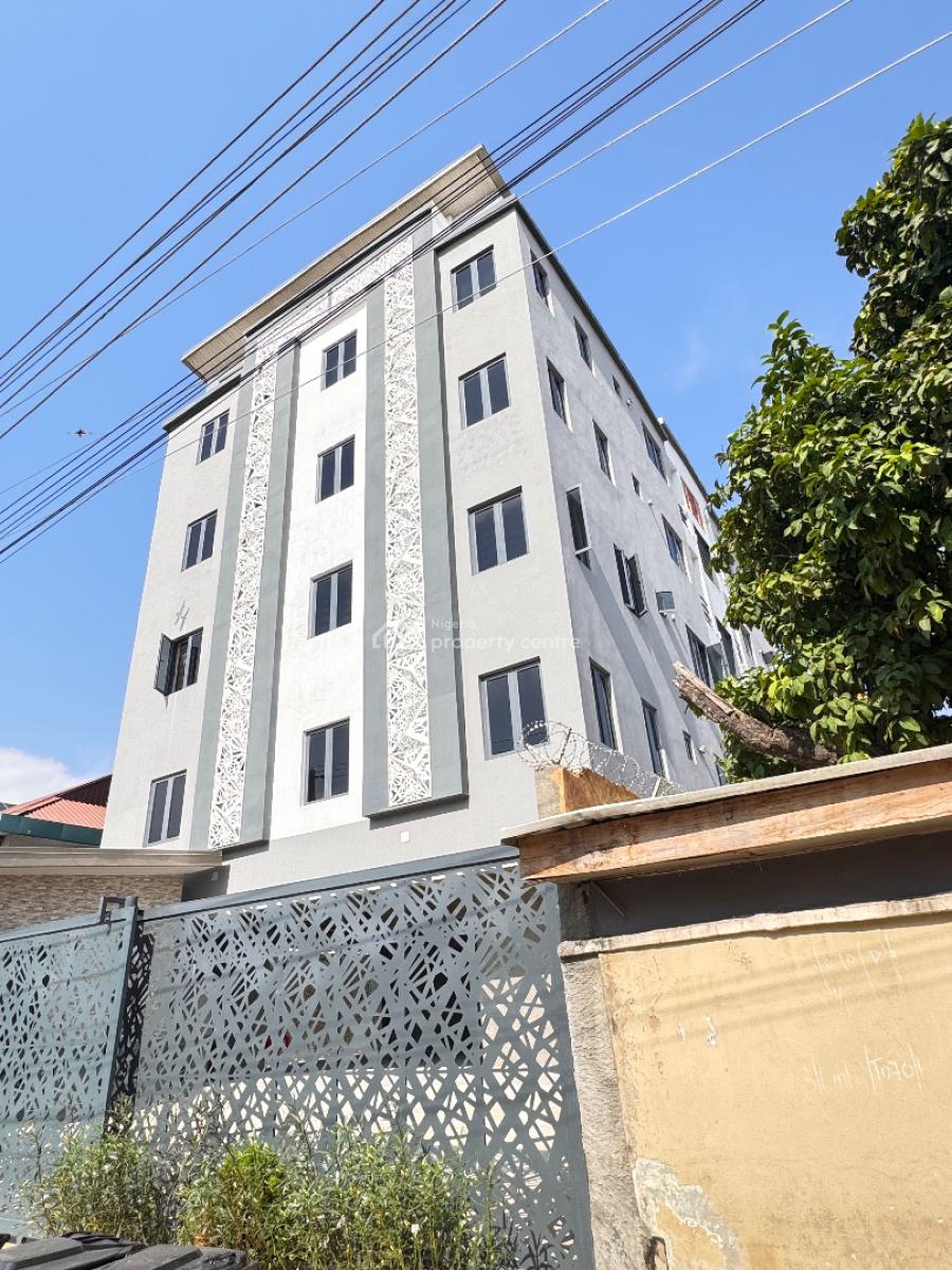 Modern 3 Bedrooms Apartments, Yaba, Lagos, Flat / Apartment for Sale